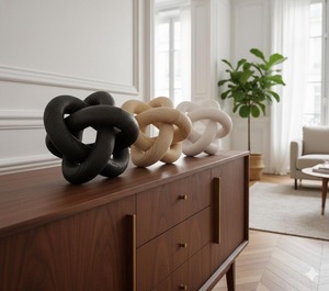 Décorations d'intérieur modernes en bois sculptées à la main, chaîne à 5 maillons en bois - Product Image 1