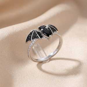 Bague unisexe en moissanite noire multi-formes au design unique de chauve-souris, en argent 925 original, pour un cadeau surprise pour les amis - Product Image 2