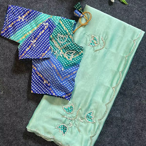 Sari de Tela Rangoli Premium con Flores Hechas a Mano, Estampado Bandhej y Borde Cutdana Arco - Product Image 1