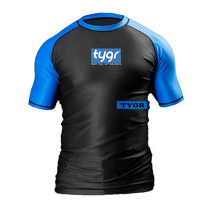 เสื้อแรชการ์ดแขนสั้นผู้ชาย TYGR ระบายอากาศได้ดี น้ำหนัก 220 กรัม เสื้อคอมเพรสชั่นสำหรับออกกำลังกาย แห้งเร็ว ผลิตจากผ้าสแปนเด็กซ์/โพลีเอสเตอร์ เสื้อกีฬาแบบสวมใส่ด้านหน้า - Product Image 3