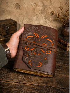 Carnet en cuir ajouré motif crâne, journal rustique floral vintage, carnet d'écriture artisanal - Product Image 1