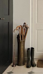 Antique Brass <b>Umbrella</b> Stand with Ornate Design for Hotel Lobby Decor Metal Handicraft One-Sided Capacity Freestanding - Product Image 3