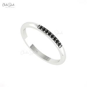 Produit Tendance 2026 : Bague Empilable en Or Massif 14 carats avec Bande Fine et Diamants Noirs Authentiques 0.06CTW, Provenant de Distributeurs en Gros - Product Image 3