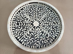 NOUVEAU Lancement |   Plateau Art Déco HexaLuxe en os incrusté |   Plateau de service hexagonal noir et blanc de luxe pour anniversaire, décoration haut de gamme - Product Image 2