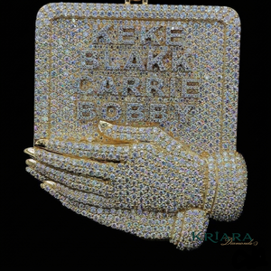 Colgante Conmemorativo de Moissanita Chapado en Oro de 18K con Diseño de Corona y Manos para Hombre, Estilo Hiphop - Product Image 3