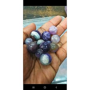 Boules d'améthyste naturelle de petite taille 15-20mm, polies et sculptées, pierres de guérison, style amour, pierres précieuses pour décoration de bureau et de maison - Product Image 3