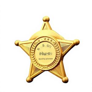 Venta al por mayor de insignias de identificación metálicas personalizadas de latón, con parte trasera de botón, de esmalte duro, grabadas en relieve, acabado mate plateado y tipo pin - Product Image 3