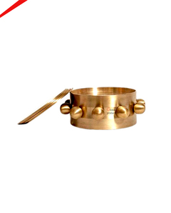 Sous-verre rond élégant en métal avec finition antique et support design pour banquets vintage, événements et réunions de famille - Product Image 1