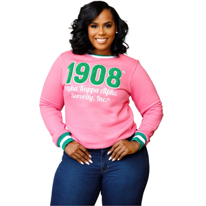 AKA 1908 Sweat-shirt en chenille rose rayé pour femme, col rond premium brodé de lettres grecques - Product Image 1