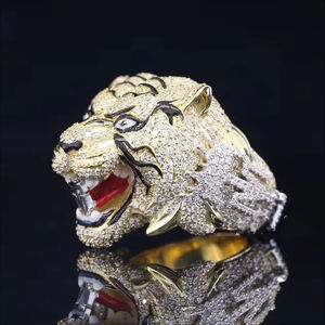 Anillo de cóctel de lujo con cabeza de tigre chapado en oro de 22 quilates y pavé de cristales, joyería llamativa con diseño animal para hombre - Product Image 2