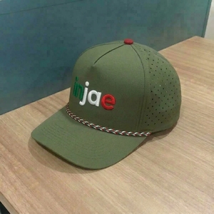 Gorra de Golf OEM Personalizada de 5 Paneles, Perforada con Corte Láser, Bordado 3D, Visera Precurvada de Fábrica, Estructurada, Bajo MOQ, Proveedor - Product Image 3