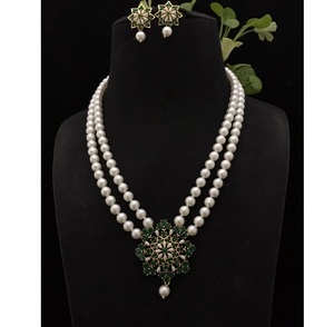 Ensemble de collier et boucles d'oreilles en perles véritables de qualité supérieure avec pierres CZ, pour femmes et filles, collection pour mariage. - Product Image 1