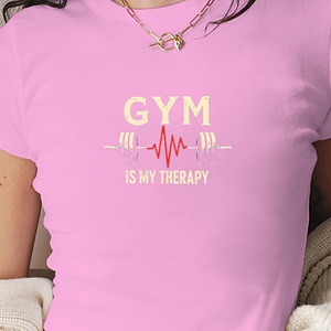 GYM IS MY THERAPY Camiseta corta de moda para mujer - Product Image 3