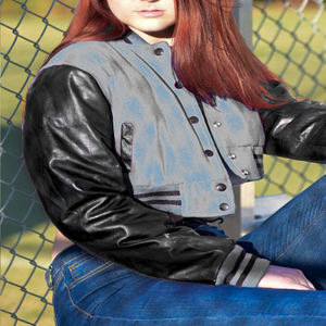 Chaqueta Corta Estilo Universitaria para Mujer, Color Gris y Negro, Estilo Bomber, Mangas de Cuero Sintético, Ropa Exterior Informal, Moda Femenina - Product Image 1