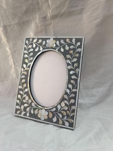 Cadre photo en nacre, porte-photo décoratif élégant fait à la main pour les cadeaux de mariage et d'anniversaire - Product Image 4