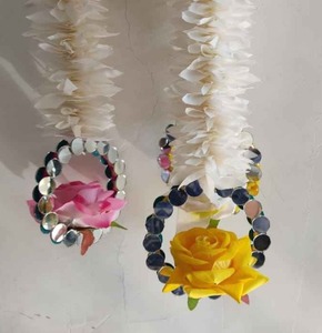 Guirlande de fleurs artificielles de jasmin et de mogra avec anneau miroir et pendentif rose pour la décoration murale de fond de scène de mariage et de festival indien Diwali - Product Image 5