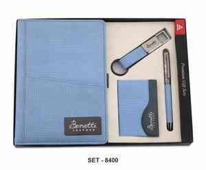 Set de Regalo Corporativo Premium y Set de Regalo Ejecutivo con Bolígrafo Metálico, Cuaderno de Cuero PU, Tarjetero y Llavero - Product Image 1