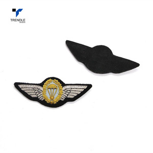 Patch brodé avec couronne et ailes, badge thermocollant en tissu, forme irrégulière, patch en feutre non tissé - Product Image 6