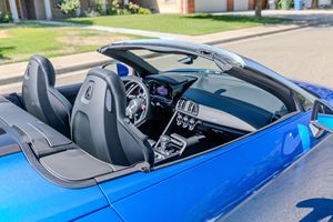 รถมือสองแท้สภาพดี ปี 2022 ออดี้ R8 V10 Performance Spyder RWD เปิดประทุน พร้อมส่งทั่วโลก - Product Image 5