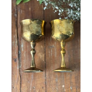 Copas de Vino Redondas de Latón Vintage Hechas a Mano con Grabado, 500-1000 ml, para Uso Decorativo en Bodas, 2 Piezas - Product Image 2