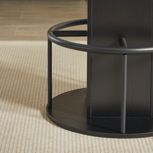 Set Compatto di 3 Pezzi: Tavolo da Bar Rotondo in Legno da 31,5 Pollici e Due Sgabelli con Anelli Metallici per Uso Domestico e Commerciale - Product Image 3