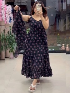 Nouvelle Robe Longue Décontractée et Tendance pour l'Été 2026, Imprimé Floral Lavable, Style Western, Grande Taille Femme, Col en V, Tissu Georgette, Coupe Ample - Product Image 4