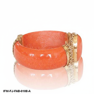 กำไลข้อมือเรซินสีส้มสไตล์วินเทจ – กำไลข้อมือลายฉลุสีทองสำหรับผู้หญิง - Product Image 5