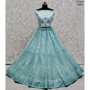 ชุดเจ้าสาวอินเดียกำมะหยี่คอลเลกชันสำหรับเจ้าสาวกับงาน zarkhan โดย fabzone - Product Image 3