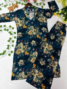 ชุดเซ็ตเสื้อและกางเกงขายาวผ้าเรยอนคอตตอนเนื้อนุ่มคุณภาพสูง ลวดลายพิมพ์และงานฟอยล์  กำลังเป็นที่นิยมมากที่สุด  ผู้จัดจำหน่ายจากเมืองสุรัต - Product Image 5