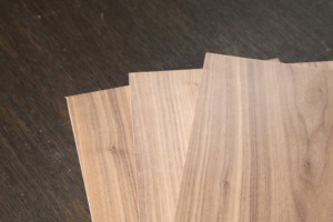 Contreplaqué en bois de caoutchouc avec placage en noyer - Contreplaqué à placage rotatif en eucalyptus, surface plane, double face décorative - Product Image 5