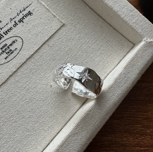 Anillo de Compromiso de Plata de Ley S925 Estilo Coreano con Textura de Estrella de Seis Puntas, Diseño Simple - Product Image 1