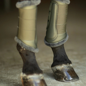 Bottes de protection pour chevaux de haute qualité, dotées d'une absorption des chocs et d'une protection complète des tendons et des articulations, conçues et fabriquées - Product Image 6