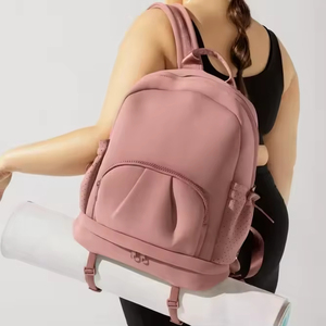 กระเป๋าเป้เดินทางน้ำหนักเบาปรับได้อเนกประสงค์ พร้อมช่องใส่เสื่อโยคะและรองเท้าแบบกำหนดเองสำหรับอุปกรณ์ออกกำลังกาย - Product Image 4