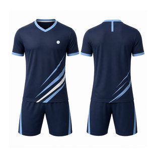 Tenue de football avancée, maillot et short à séchage rapide, conçus pour l'entraînement intensif, les performances en match et les sports d'équipe - Product Image 1