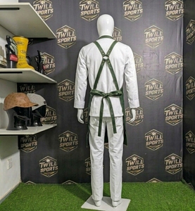 Delantal de cuero PU verde con bolsillo, estilo clásico y duradero para cocinar, uso diario, con logotipo personalizado - Product Image 4