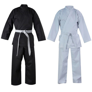 Ensemble complet d'uniformes de karaté, tenue traditionnelle d'arts martiaux conçue pour une liberté de mouvement, un confort et une activité fiables - Product Image 5