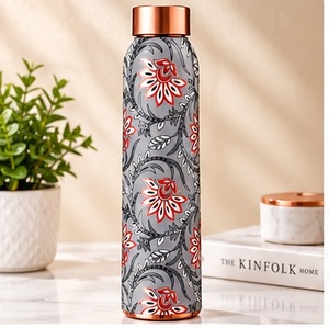 Botella de Agua de Cobre con Diseño Floral y Tapa de Cobre, Portátil, para Viajes, Estilo Moderno - Product Image 1