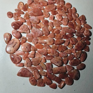 Lot en gros de pierres précieuses naturelles de qualité supérieure, en pierre de soleil orange, formes variées, cabochons polis, pour la fabrication de bijoux - Product Image 3