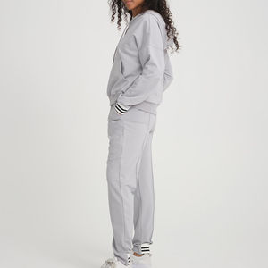 Vêtements de sport décontractés pour femmes de haute qualité, ensemble deux pièces, sweat-shirt et pantalon évasé, vêtements d'hiver, dernières tendances en matière de vêtements de sport pour femmes - Product Image 3