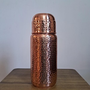 Bouteille d'eau en cuivre sur mesure, design personnalisé, finition lisse, fourniture de bouteilles en cuivre - Product Image 2