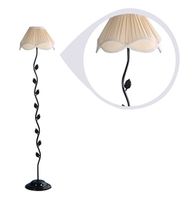 Lampe de sol club de luxe avec abat-jour en tissu blanc et base métallique, OEM ODM, faible MOQ, prix d'usine, vente en gros, approvisionnement en vrac - Product Image 1