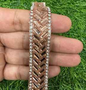 Encaje Cutdana personalizable disponible en grandes cantidades a precio mayorista competitivo. - Product Image 1