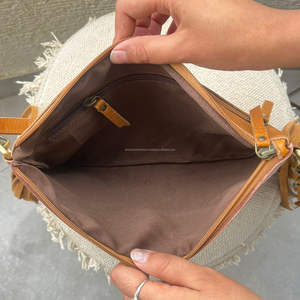 Factory Price Wholesale Women's Fashion Shoulder Handbags Tooled Cowhide Fur Leather Adjustable Strap Large Capacity Fringebags - Product Image 6