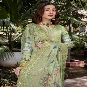 Robe Panjabi pakistanaise brodée en viscose pour femme Costume Salwar Kameez trois pièces conçu par le Dr Haris Vol KINARA - Product Image 2