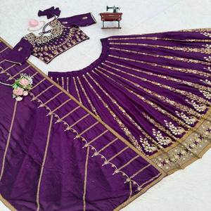 VASTRA COTTAGE Elegante Conjunto de Lehenga de Seda para Mujer, Falda Cosida, Dupatta Bordada con Lentejuelas y Hilo - Product Image 6