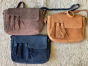 Bolso bandolera de mujer personalizado OEM, bolso bandolera de cuero hecho a mano de gamuza auténtica, bolso elegante, bolsos con borlas para mujer - Product Image 4