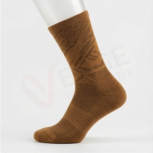 Chaussettes pour hommes à motif géométrique, tricotées, respirantes, en coton, polyester et élasthanne, pour un usage quotidien en automne, style classique - Product Image 3