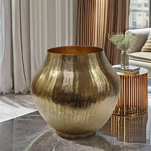 Vase à fleurs en laiton fait à la main en gros vintage grand vase en métal décoratif moderne intérieur extérieur pour mariage et fête - Product Image 4