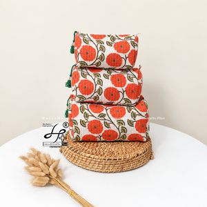 Juego de 3 Bolsas de Cosméticos Acolchadas de Algodón, Bolsa de Aseo para Mujer, Bolsa de Viaje Ligera Hecha a Mano, Bolsa de Maquillaje con Estampado Floral Naranja - Product Image 1