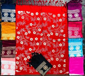 Wholesale YJ VE155 Floral Lightweight Summer Cotton Breathable Skin-Friendly Long Shawl Muslim Head <b>Wrap</b> Ethnic Hijab <b>Scarf</b> - Product Image 3